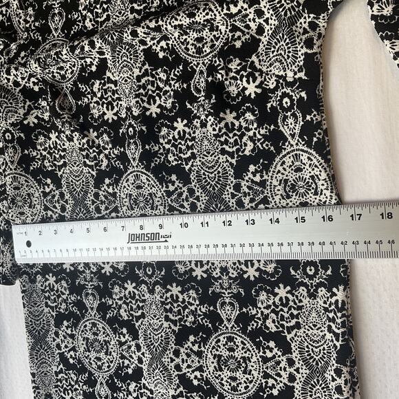 Xhilaration Women Dress XS Black Geometric Sheath 3/4 Sleeve - Picture 6 of 10